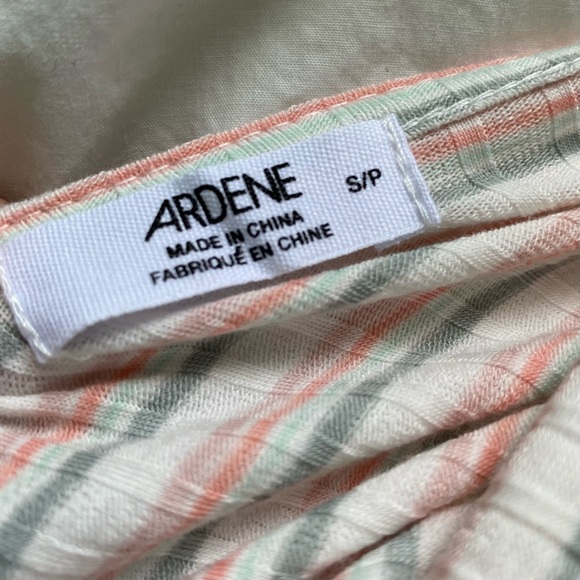 Striped Crop Top - Picture 4 of 5